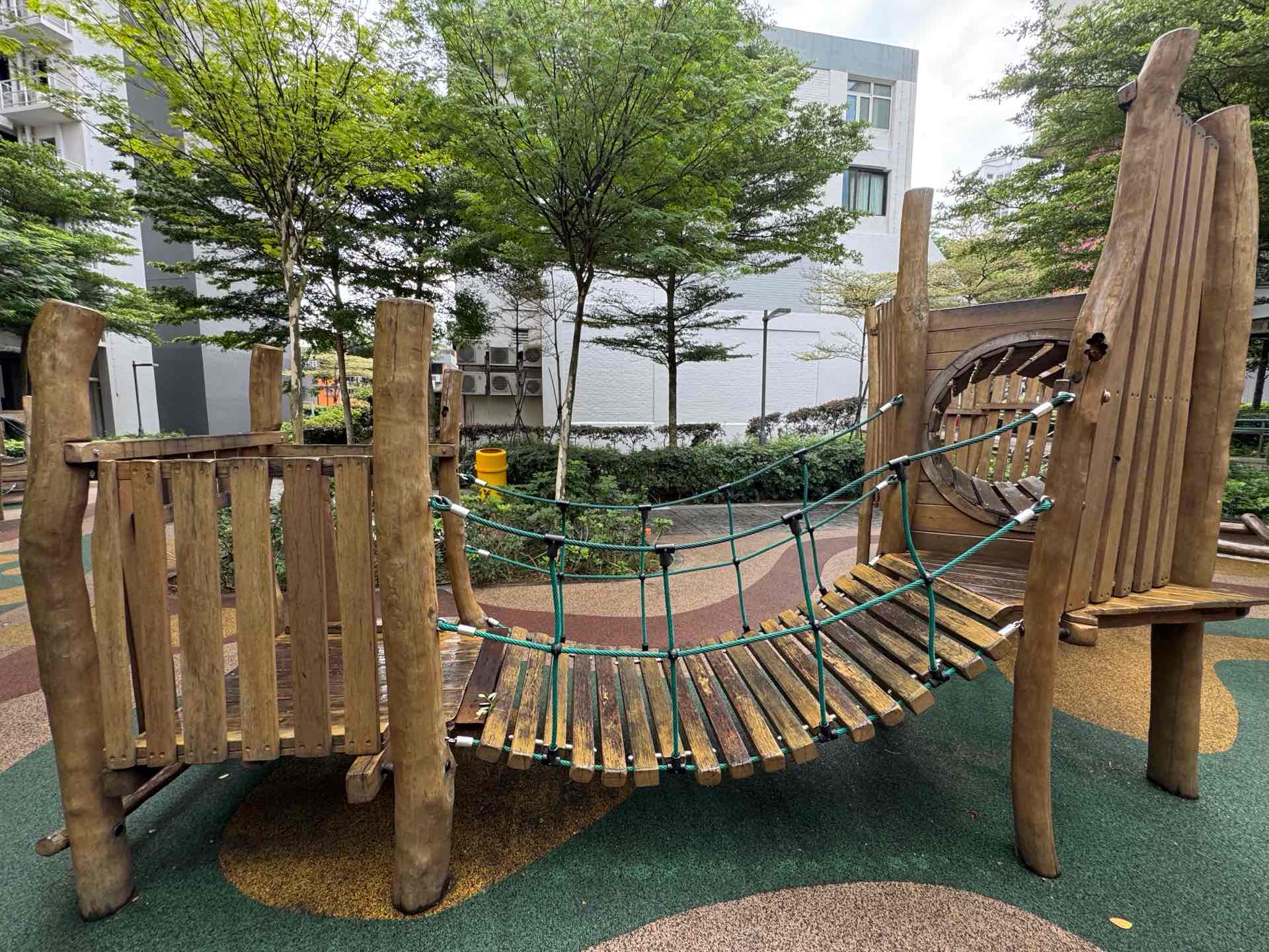 The Adventurous Treehouse @ Clementi Crest 445B - Photo 2