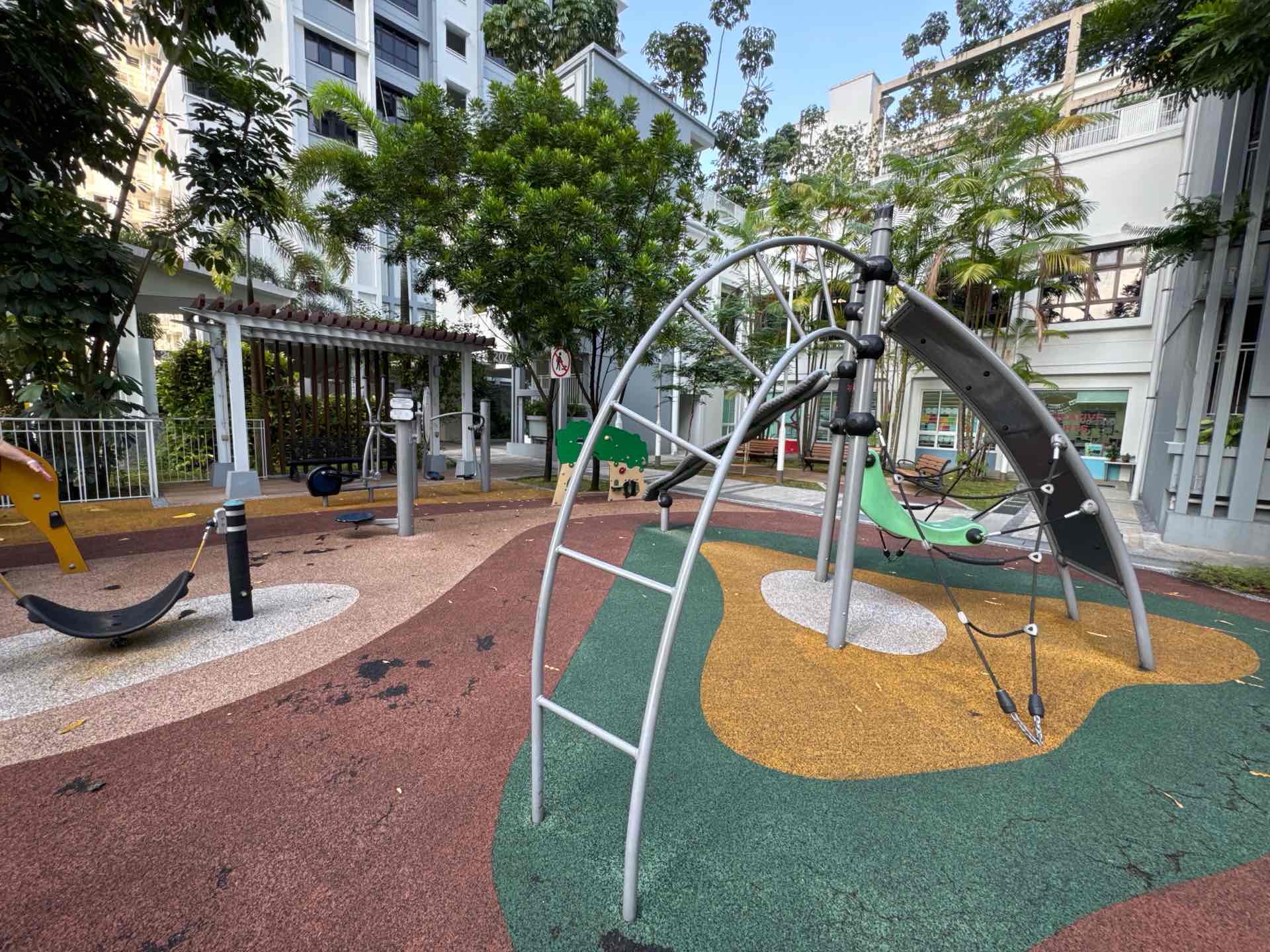 207 Clementi Avenue 6 Playground - Photo 3
