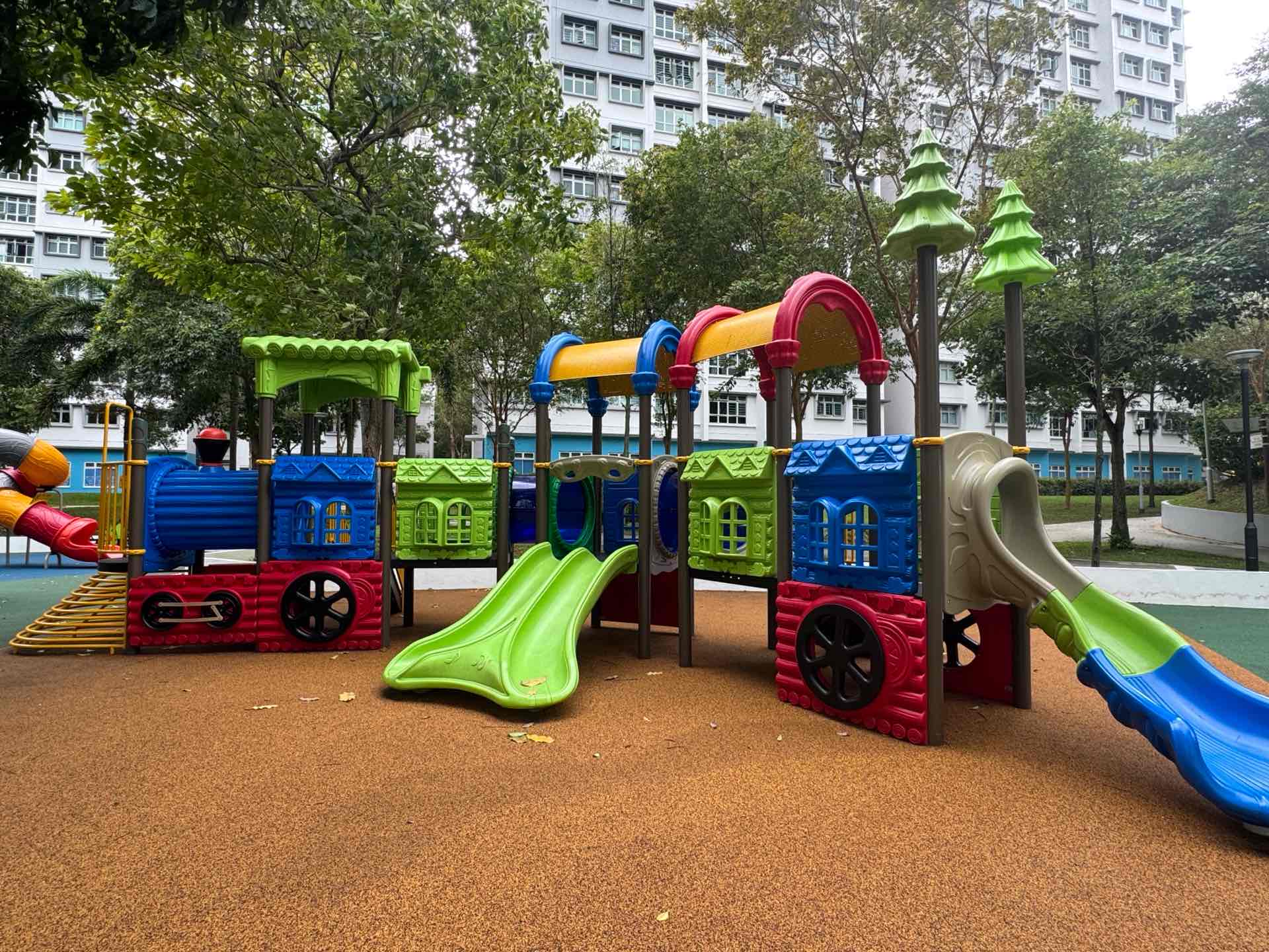 Waterway Banks 673B Playground
